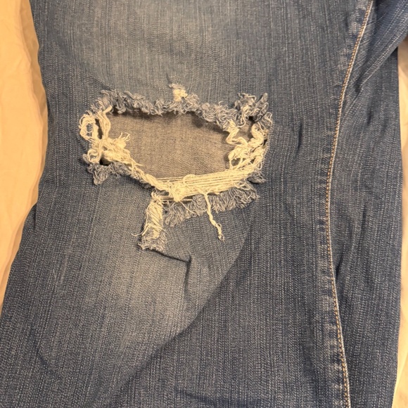 Torrid Perfect Super Flare Vintage Stretch Distressed Raw Hem Jeans 28R - Picture 3 of 12